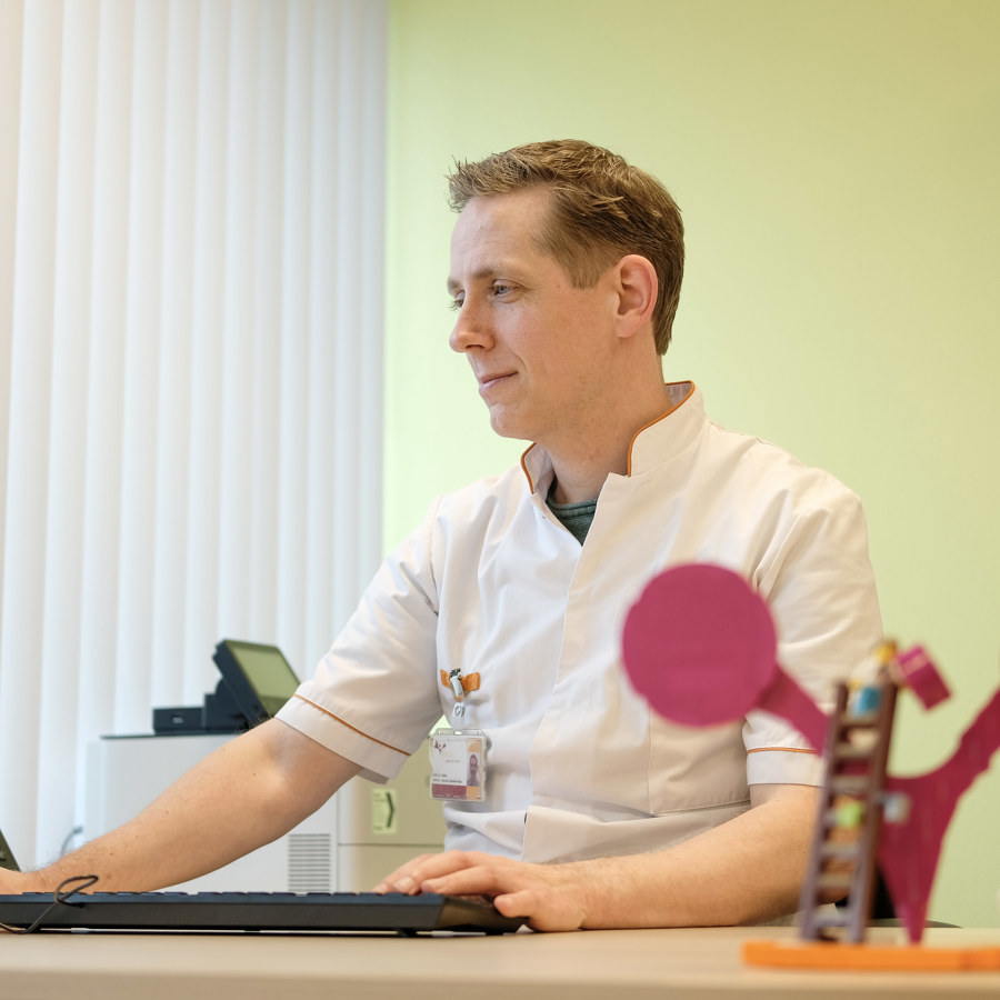 Arne Dielis in spreekkamer Arne Dielis in spreekkamer