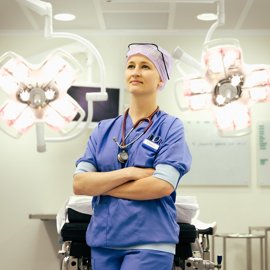 anesthesiemedewerker in operatiekamer anesthesiemedewerker in operatiekamer