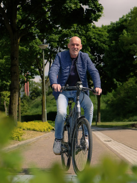 Mario Glavimans op de fiets