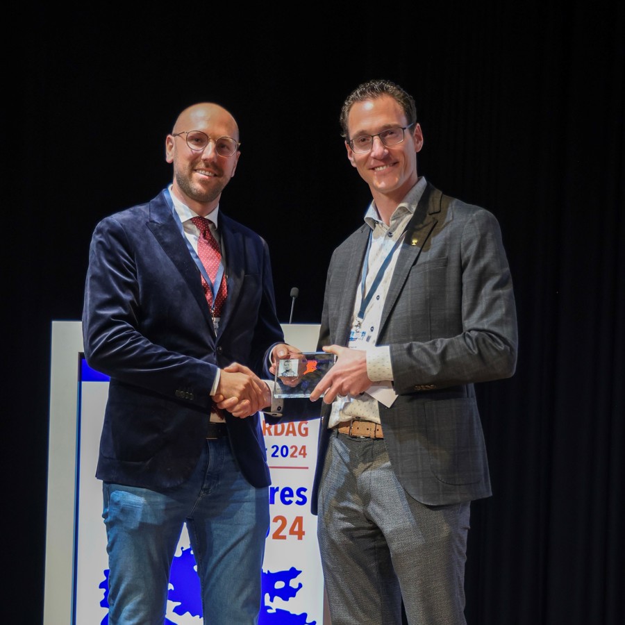 Orthopedisch chirurg Freek Hollmann ontvangt de Mathijsenprijs 2024 Orthopedisch chirurg Freek Hollmann ontvangt de Mathijsenprijs 2024