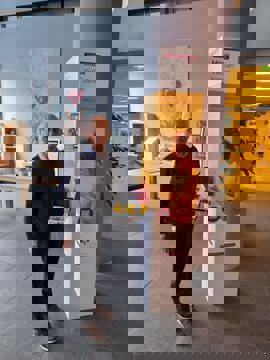 Huub Selen bij pilaar cliëntenraad Huub Selen bij pilaar cliëntenraad