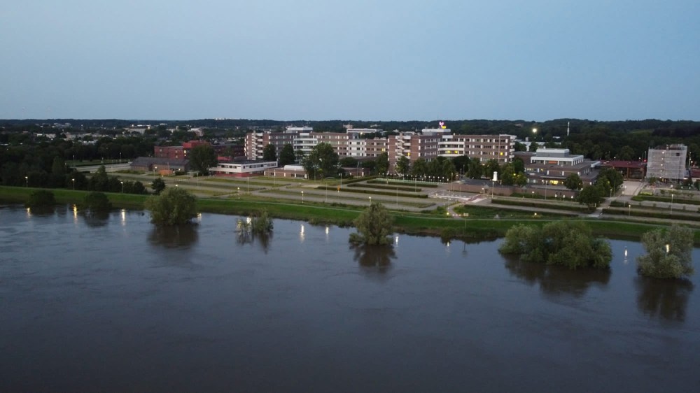 Hoogwater 2021, de maas met VieCuri
