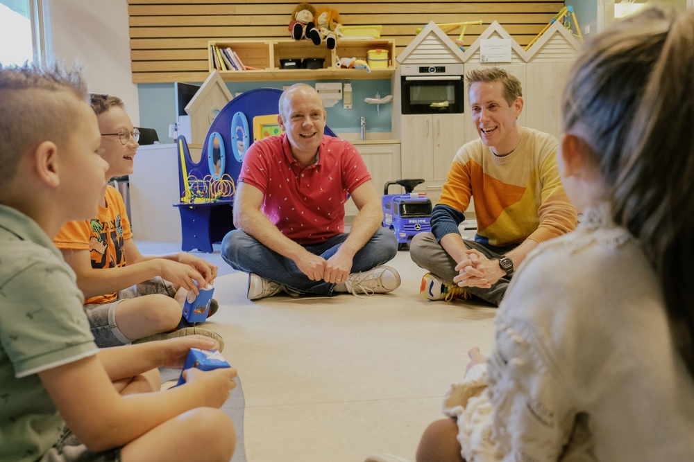 Uitleg door de LEGO Masters finalisten Sander en Arne